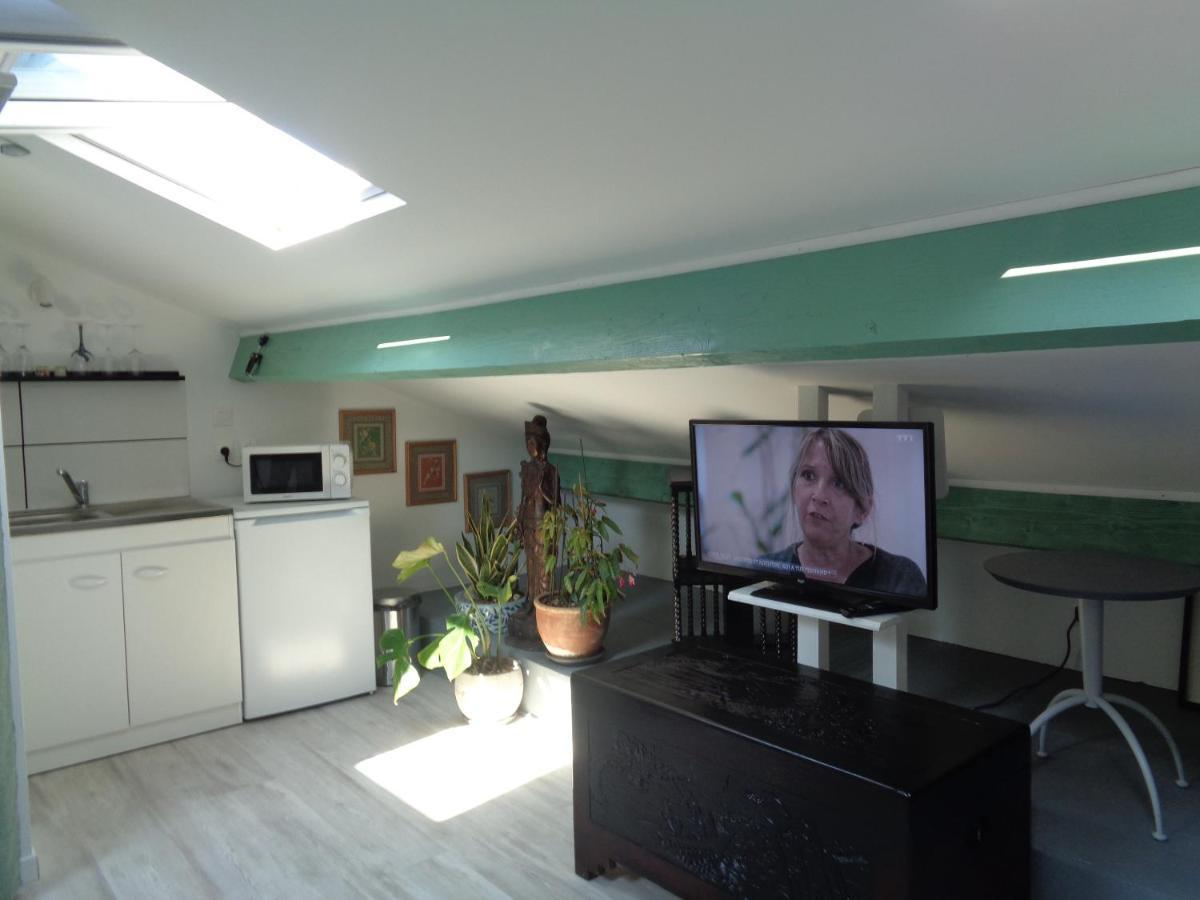 Apartment 34